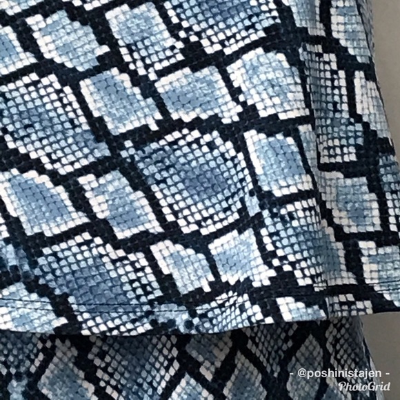 🆕 NWT Michael Kors Blue Python One Shoulder Top - Picture 6 of 8